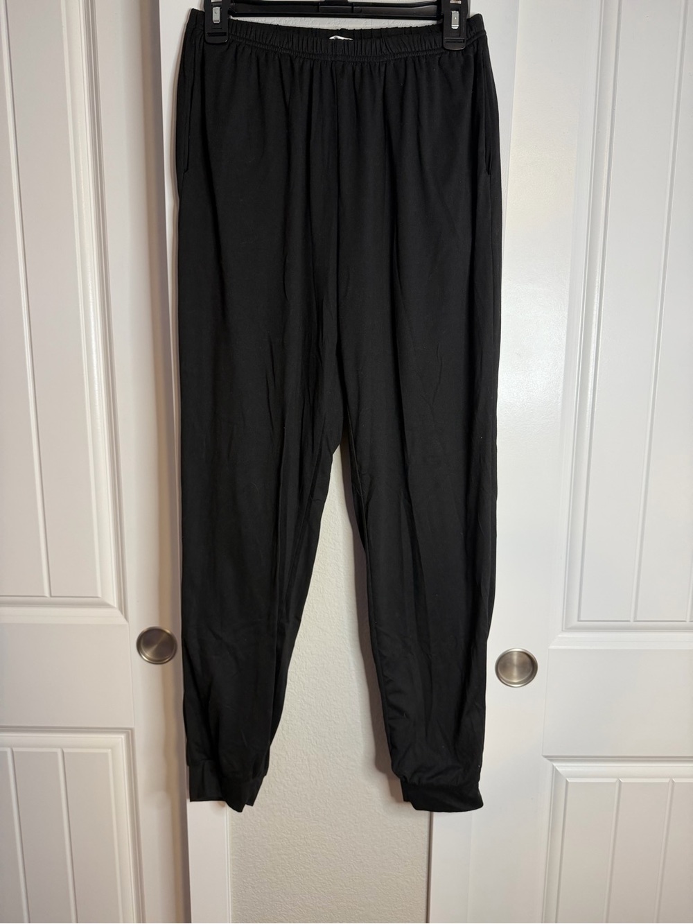 4 pieces-Women’s Long Sleeve Leopard & Black Pajama Set - Comfortable Sleepwear - Picture 3 of 5